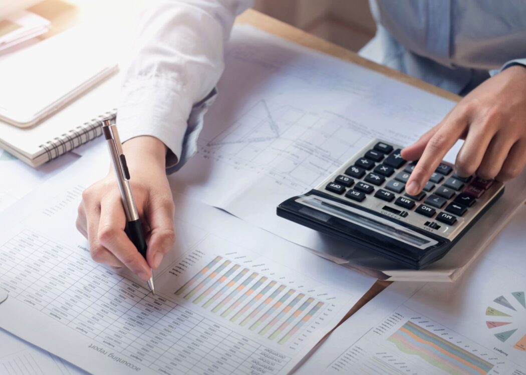 Bookkeeping: What To Do In-house & What to Outsource